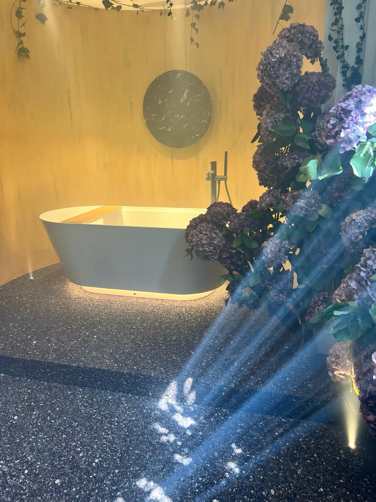 Acabado de pintura y decoración en vivienda